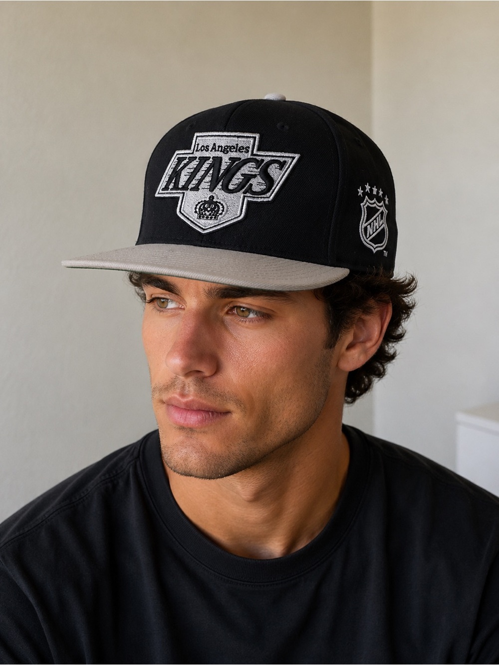 Mitchell & Ness NHL Los Angeles Kings Black and Gray Snapback Cap
